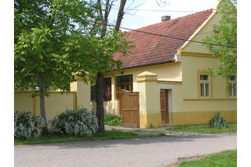 Serbia Chata Stara Moravica, Exteriorul